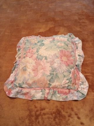 Vendo seis cojines nuevos en Coruña por 20 euros.