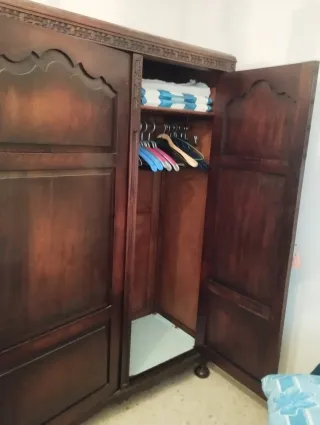 Armario antiguo madera 3 puertas