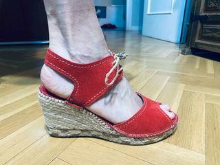 Sandalias cuña Aedo rojas talla 40