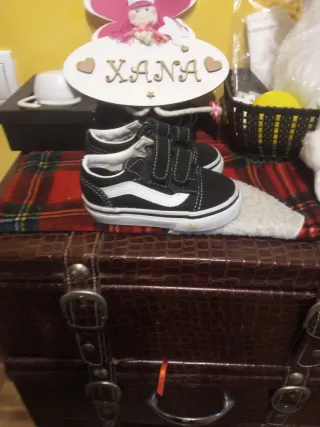 Playeros Vans Bebé color Negro