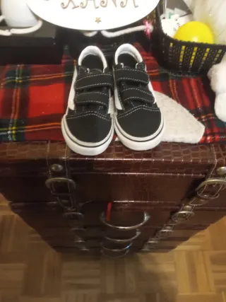 Playeros Vans Bebé color Negro