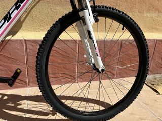 Bicicleta B-Pro Blanca y Rosa