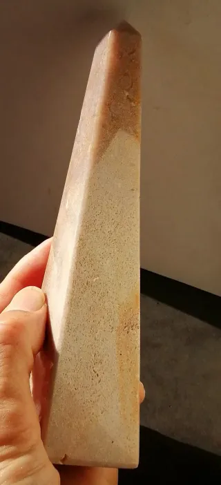 Amatista rosada pulida