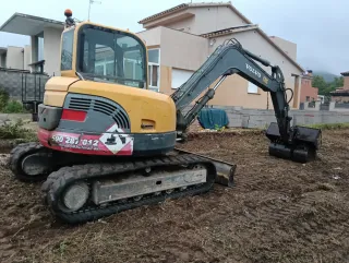 Excavadora Volvo ECR88 Plus