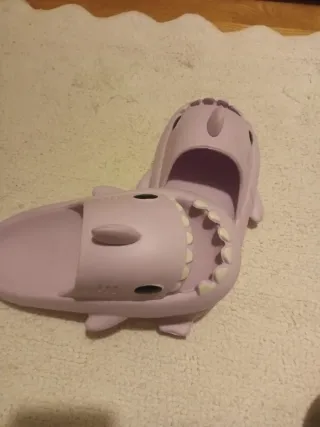 Chanclas Tiburón Violeta