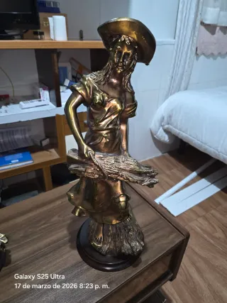 Pareja Figuras Bronce Campesinos