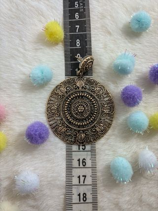 Pendientes dorado envejecido estilo mandala Nuevos