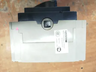 Seccionador Schneider 250A 4 Polos