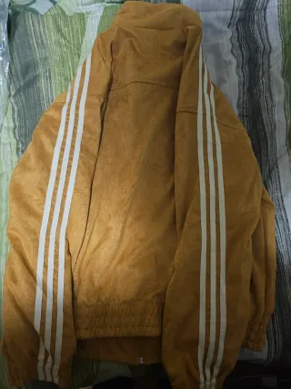 Chaqueta Adidas estilo tang