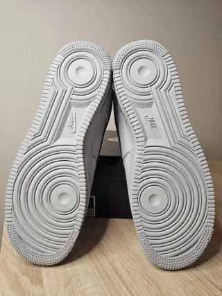 Nike Air Force 1 '07 LV8 Gris