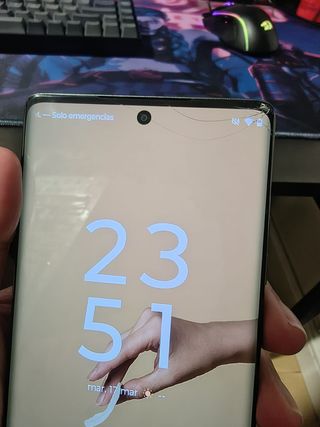 Motorola g85 con schermo rotto