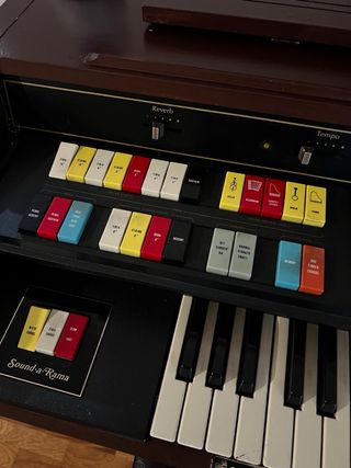 Órgano Hammond Vintage Doble Teclado.