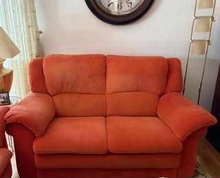 Conjunto de 2 sofás color terracota (3 + 2 plazas)