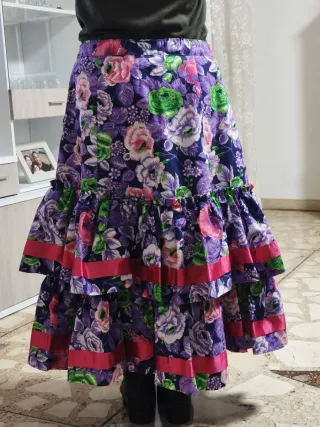 Falda rociera o flamenca