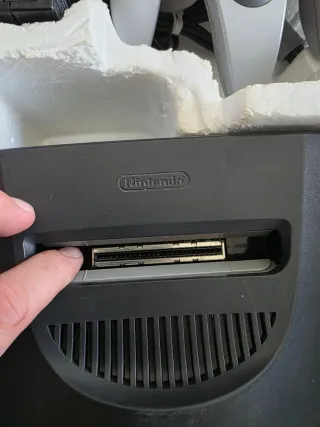 Console Nintendo 64 con scatola originale