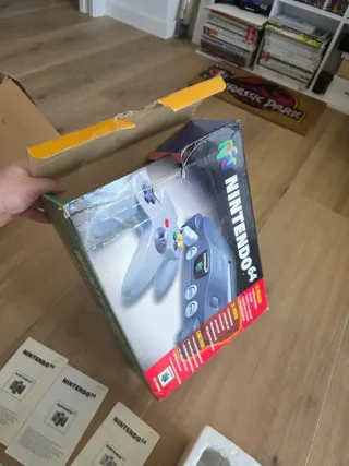 Console Nintendo 64 con scatola originale