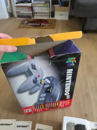 Console Nintendo 64 con scatola originale