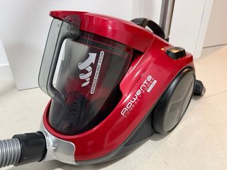 Aspiradora Rowenta Cyclonic con caja