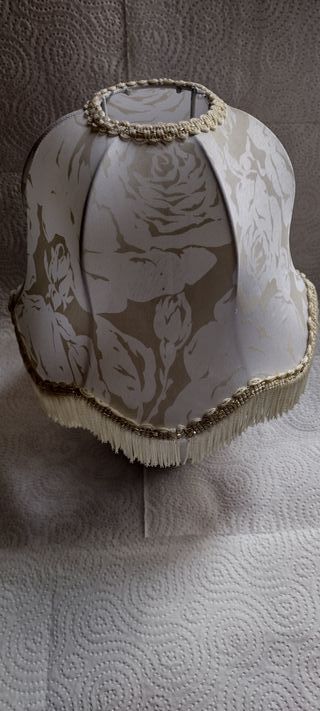 Lume in tessuto e vetro