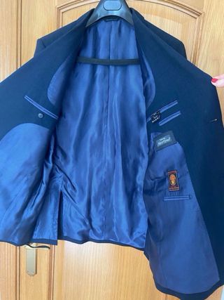 Traje de caballero azul