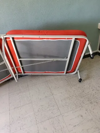 Cama Plegable Naranja y Gris