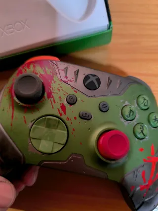Mando Xbox Series DOOM Edición Limitada
