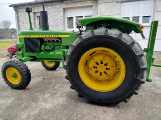 Tractor John Deere 2135