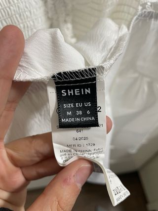 Top blanco tirantes volantes