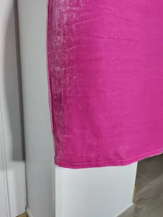 Vestido rosa terciopelo hombro descubierto M