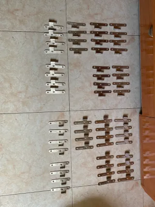 Manillas de puerta plateadas