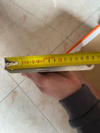 Manillas de puerta plateadas