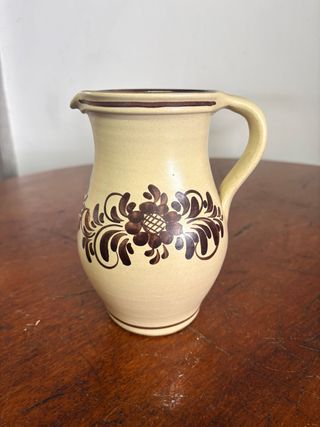 Jarra de cerámica austriaca floral
