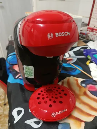 Cafetera Tassimo Bosch Compacta Roja