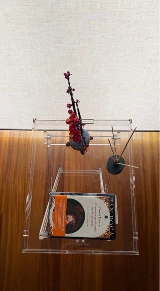 Mesa auxiliar acrílico transparente