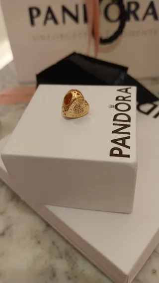 Pandora Charm Corazón Dorado