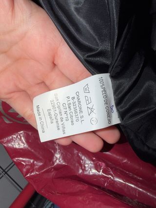 Abrigo pelo conejo gris y blanco