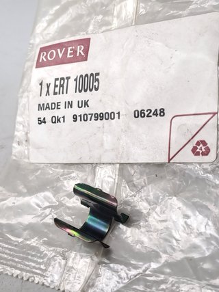 ERT10005 4xCLIP GRAPA BANDEJA TRAS ROVER TAPICERIA