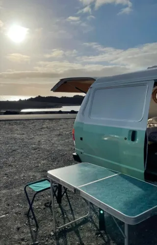 Alquiler Nissan Vanette 1994