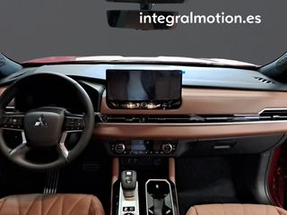 Mitsubishi Outlander PHEV First Edition 4WD