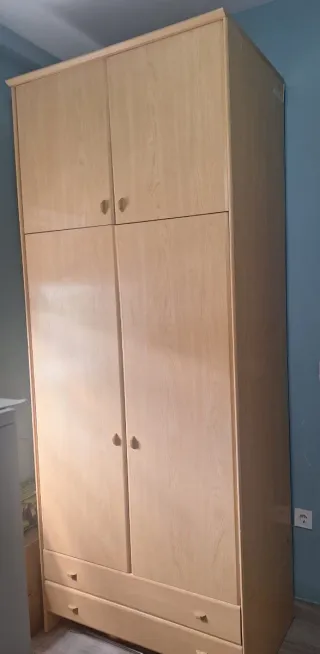 Armario juvenil madera claro