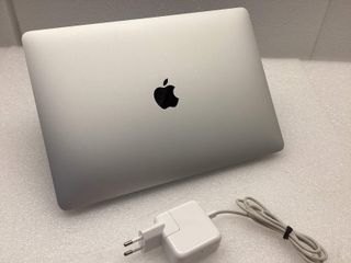 portatil apple apple macbook air m1 8-core 3.2/8 13 (2020) (a2337)
