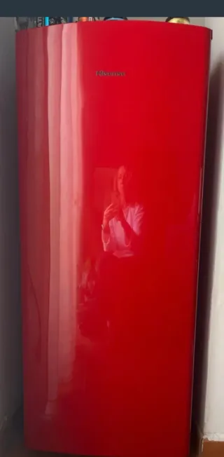 Frigorífico Hisense Rojo