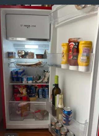 Frigorífico Hisense Rojo