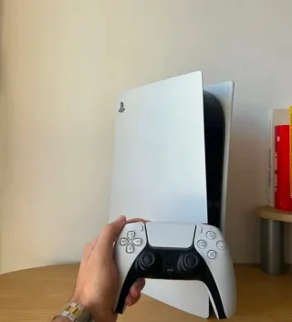 PS5 Digital + Opcional Mando Nuevo