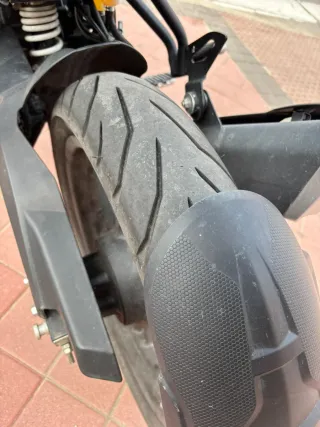 Keeway RKF 125 Blanca y Negra