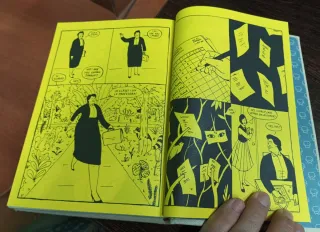 Libro de Gloria Fuertes.