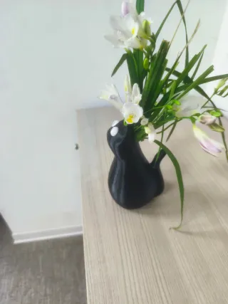 Porta fiori nero a forma di gatto