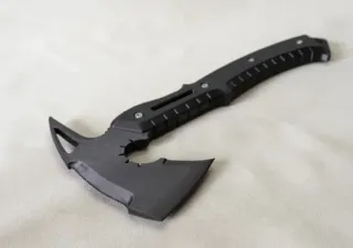 Hacha Táctica Resident Evil Requiem 36cm