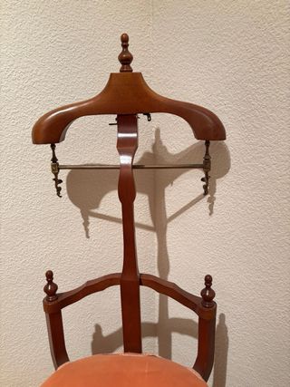 Galán de noche madera con asiento y armario