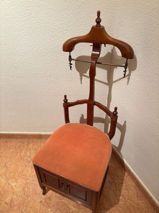 Galán de noche madera con asiento y armario